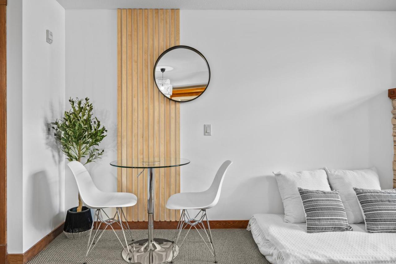 ⭐️ Luxury Mountain View Studio In Canmore ⭐️ Eksteriør bilde